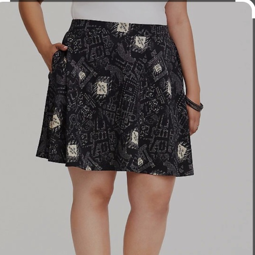Torrid Harry Potter scuba skirt WITH POCKETS!!! Magic! Discounted shipping!